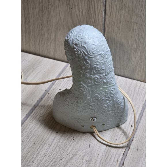 Vtg Blue & White Floral Embossed Virgin Mary Night Light Religious Japan Bible - Picture 2 of 12